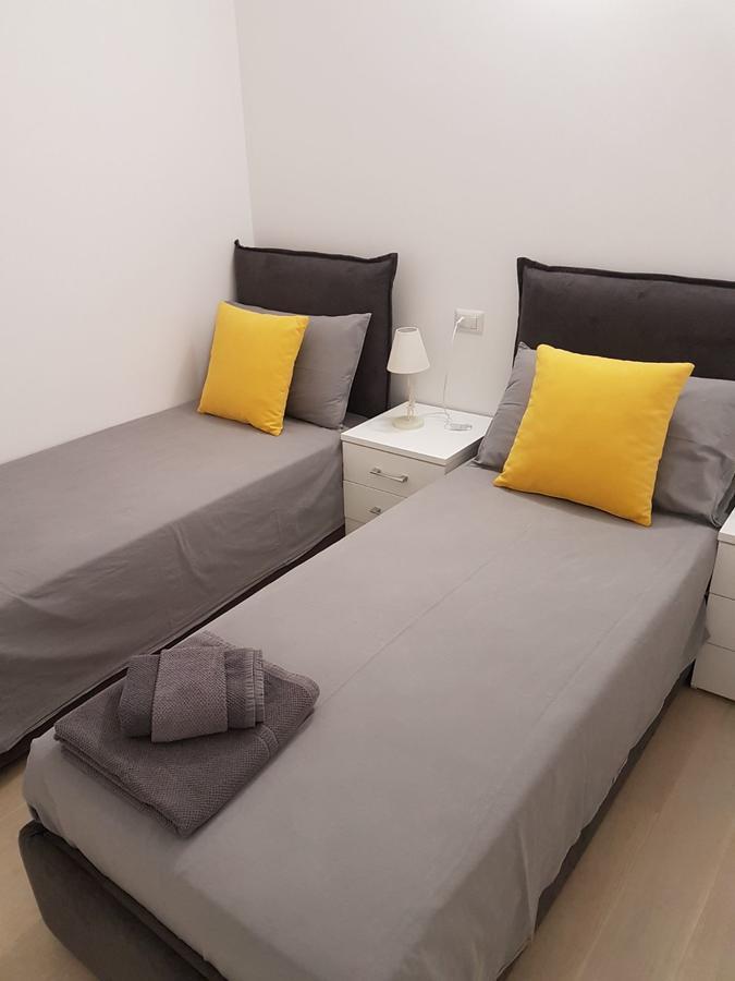 Baia Blu - Luxury Apartments With Pool Cremia 外观 照片